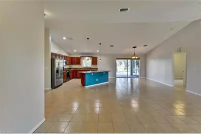 2000 NW 4th St, Cape Coral, FL 33993 - Photo 15