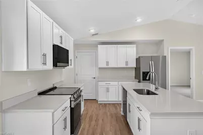 105 NW 9th Ter, Cape Coral, FL 33993 - Photo 15