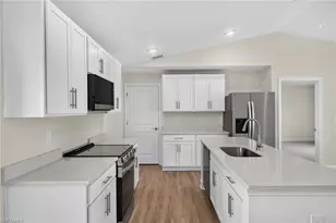 105 NW 9th Terrace, Cape Coral, FL 33993 - Photo 15