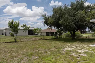 1124 Diplomat Pkwy W, Cape Coral, FL 33993 - Photo 29