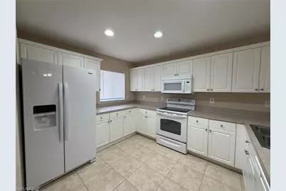 3404 NE 9th Ave, Cape Coral, FL 33909 - Photo 11