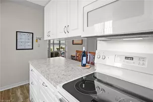 5848 Queen Elizabeth Way, Fort Myers, FL 33907 - Photo 15