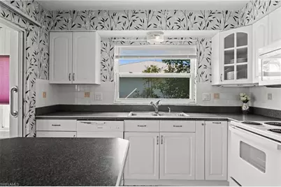 4402 SE 1st Pl, Cape Coral, FL 33904 - Photo 17