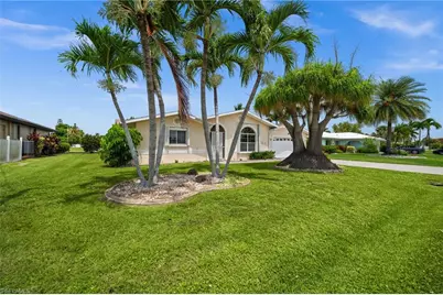 4402 SE 1st Pl, Cape Coral, FL 33904 - Photo 7