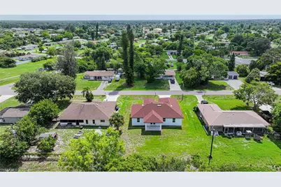 127 Connecticut Rd, Lehigh Acres, FL 33936 - Photo 7