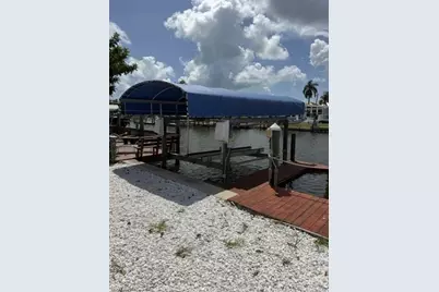 215 Albatross St, Fort Myers Beach, FL 33931 - Photo 5