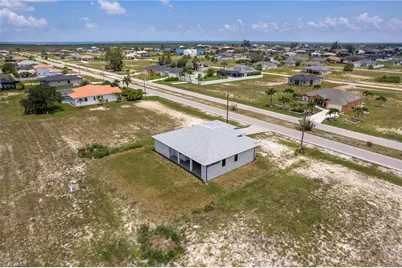 4304 Jacaranda Pkwy W, Cape Coral, FL 33993 - Photo 13