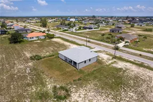 4304 Jacaranda Pkwy W, Cape Coral, FL 33993 - Photo 13