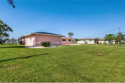 1640 SE 40th St, Cape Coral, FL 33904 - Photo 7