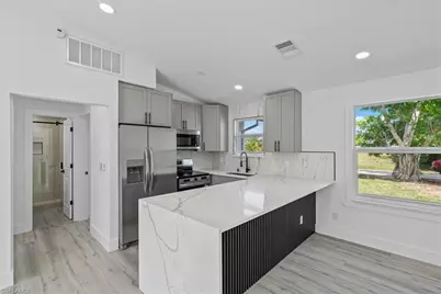 2931 SW 11th Ct, Cape Coral, FL 33914 - Photo 13