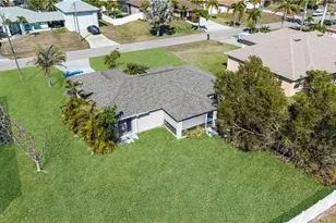 1810 SW 22nd St, Cape Coral, FL 33991 - Photo 3