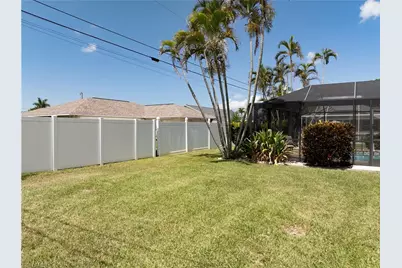 414 SE 31st St, Cape Coral, FL 33904 - Photo 9