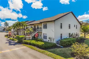 9305 Lake Park Dr, Fort Myers, FL 33919 - Photo 1