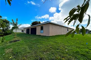 605 SE 14th St, Cape Coral, FL 33990 - Photo 3