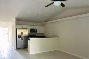 605 SE 14th St, Cape Coral, FL 33990 - Photo 9