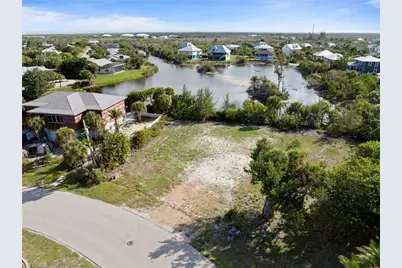 572 Chert Ct, Sanibel, FL 33957 - Photo 3
