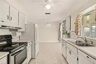 5403 Baylor Ln, Fort Myers, FL 33908 - Photo 7