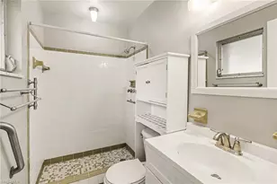 5403 Baylor Ln, Fort Myers, FL 33908 - Photo 11