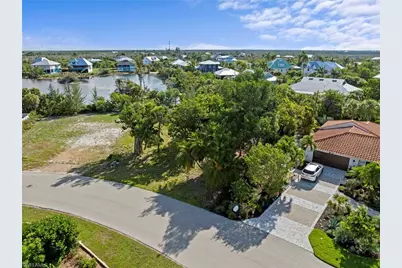 564 Chert Ct, Sanibel, FL 33957 - Photo 3