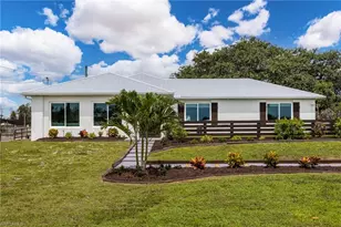12090 Shawnee Rd, Fort Myers, FL 33913 - Photo 5