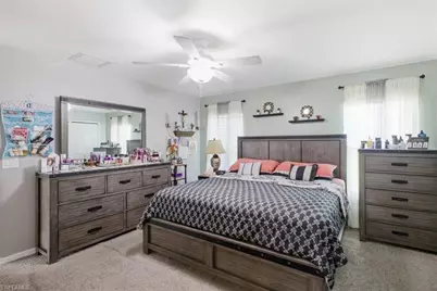 1902 NW 2nd Pl, Cape Coral, FL 33993 - Photo 17