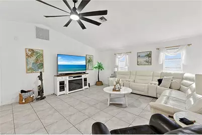 601 SE 19th St, Cape Coral, FL 33990 - Photo 13
