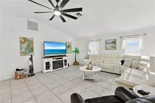 601 SE 19th St, Cape Coral, FL 33990 - Photo 13
