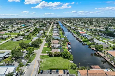 1523 SE 36th Ter, Cape Coral, FL 33904 - Photo 11
