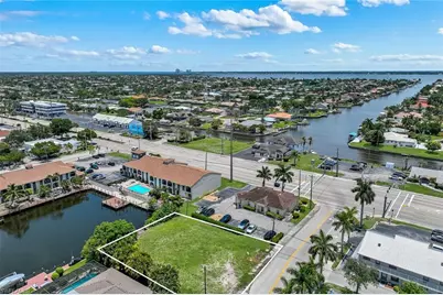 1523 SE 36th Ter, Cape Coral, FL 33904 - Photo 3