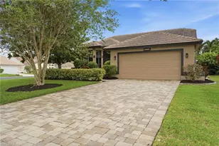 8185 Breton Cir, Fort Myers, FL 33912 - Photo 3