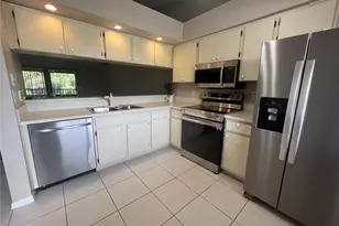 13076 Cross Creek Ct, Fort Myers, FL 33912 - Photo 3