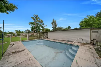 8326 Breeze Dr, North Fort Myers, FL 33917 - Photo 23