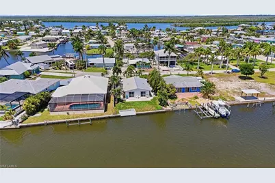2498 Bayshore Dr, Matlacha, FL 33993 - Photo 33