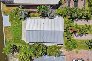 2498 Bayshore Dr, Matlacha, FL 33993 - Photo 27