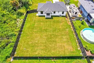 3006 39th St SW, Lehigh Acres, FL 33976 - Photo 9
