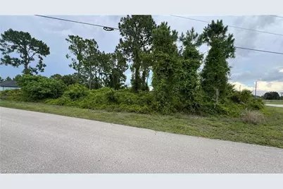 771 Aprile Ave S, Lehigh Acres, FL 33974 - Photo 9