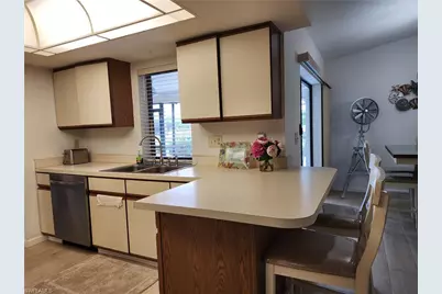 1822 SE 11th Ter, Cape Coral, FL 33990 - Photo 17