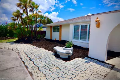 4708 Orange Grove Blvd, North Fort Myers, FL 33903 - Photo 3