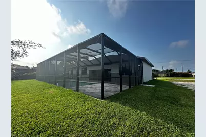 505 SW 15th Ter, Cape Coral, FL 33991 - Photo 5