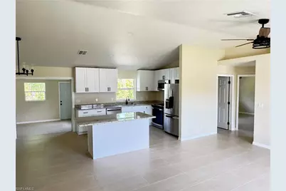 4426 SW Santa Barbara Pl, Cape Coral, FL 33914 - Photo 5