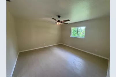 4426 SW Santa Barbara Pl, Cape Coral, FL 33914 - Photo 7