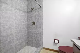 208 NE 9th Ave, Cape Coral, FL 33909 - Photo 19