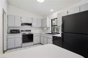 208 NE 9th Ave, Cape Coral, FL 33909 - Photo 11