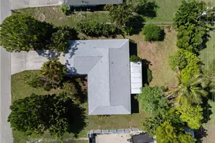 208 NE 9th Ave, Cape Coral, FL 33909 - Photo 31