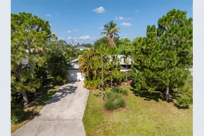 208 NE 9th Ave, Cape Coral, FL 33909 - Photo 37