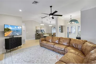204 SE 20th Pl, Cape Coral, FL 33990 - Photo 9