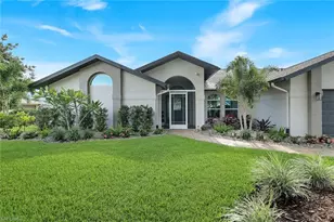 204 SE 20th Pl, Cape Coral, FL 33990 - Photo 3