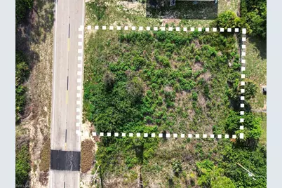 1402 E 12th St, Lehigh Acres, FL 33972 - Photo 9