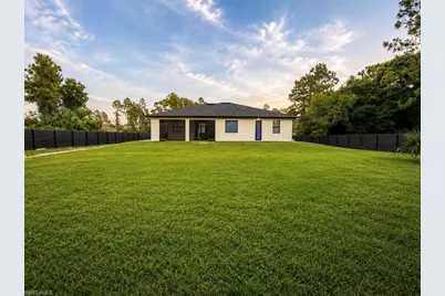 1215 Euclid Ave, Lehigh Acres, FL 33972 - Photo 23