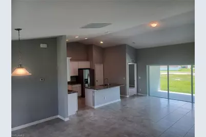 417 SW 26th Ave, Cape Coral, FL 33991 - Photo 5